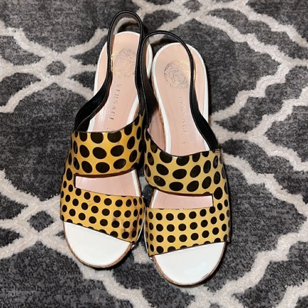 •VERSACE vintage wedges• - Picture 9 of 13